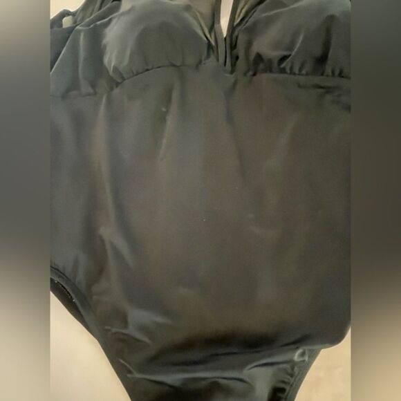 2XL Time and Tru rich black with sheer one piece v neck swim suit - Picture 13 of 14